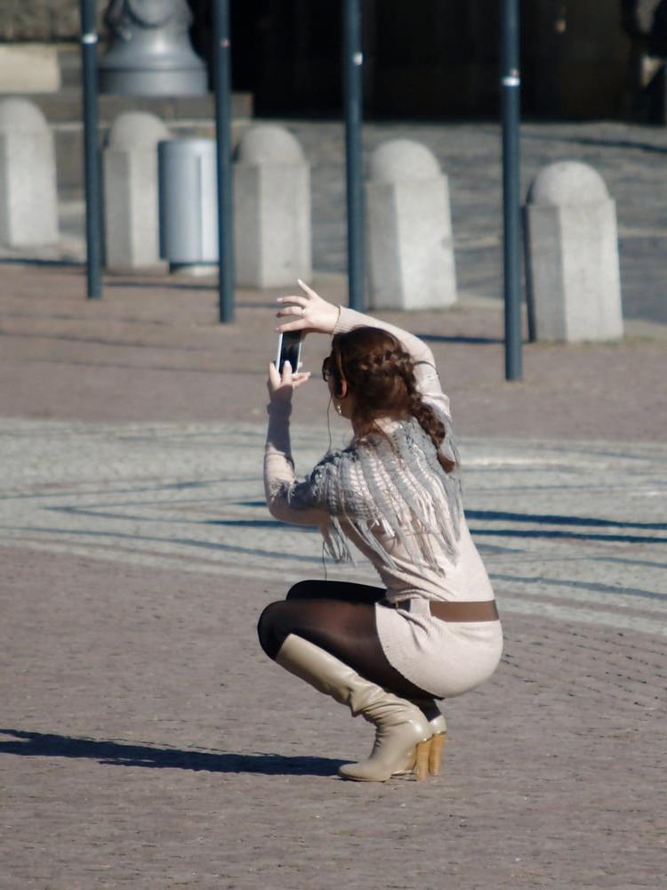 25P pantyhose in the streets 2