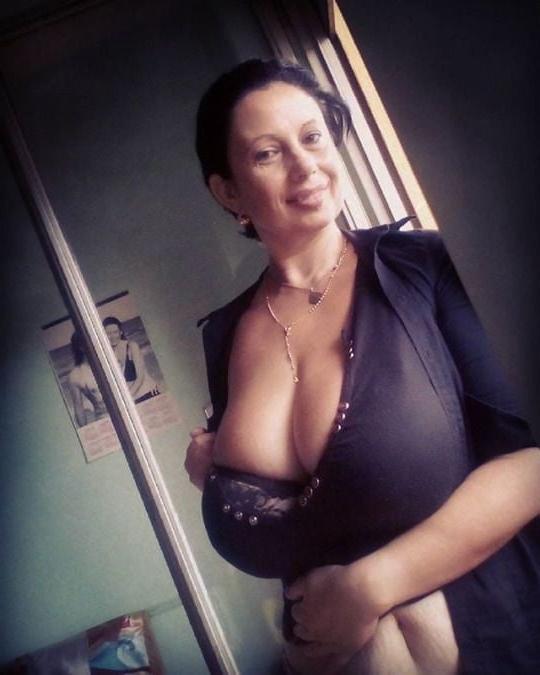 25P big breast dress 9