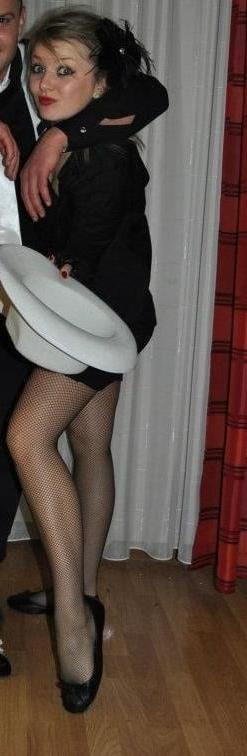 25P sexy females in tights pantyhose nylons 121