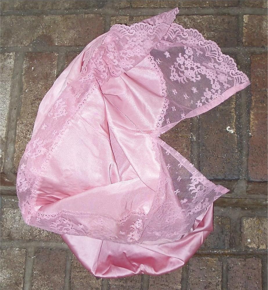 25P Silky Lacy Lingerie Slips Panties And More !