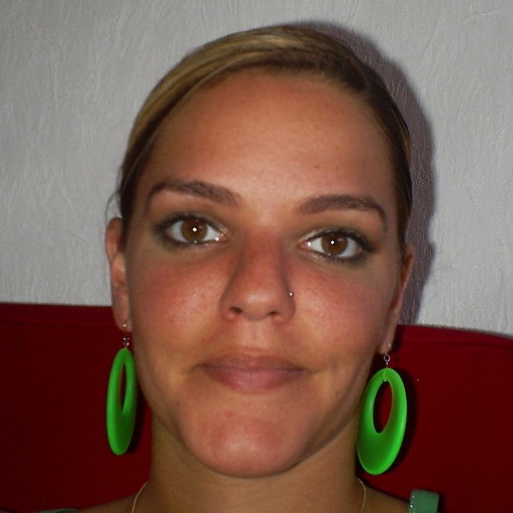 7P A hot french girl I want to fuck