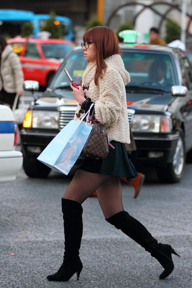 25P Street Pantyhose - Real Life Asian Cunts in Tights