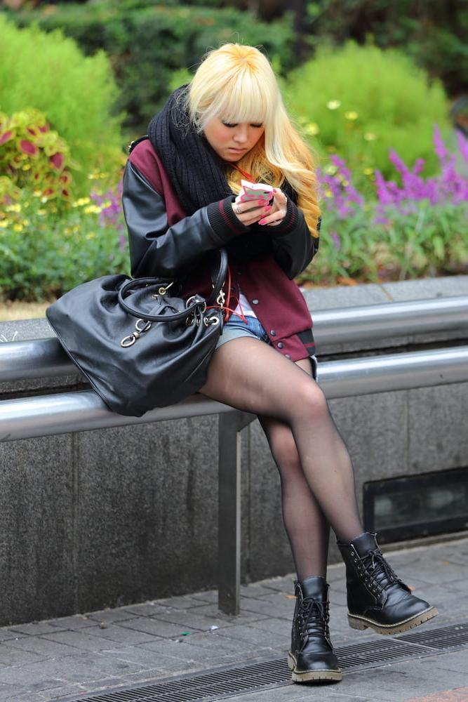 25P Street Pantyhose - Real Life Asian Cunts in Tights