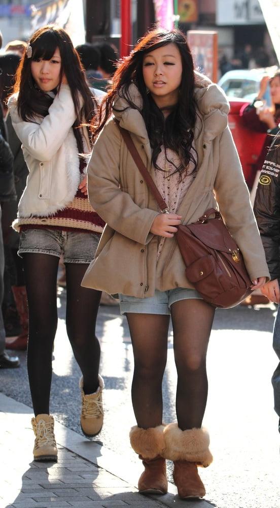 25P Street Pantyhose - Real Life Asian Cunts in Tights
