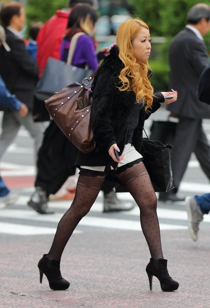 25P Street Pantyhose - Real-Life Asian Cunts in Tights