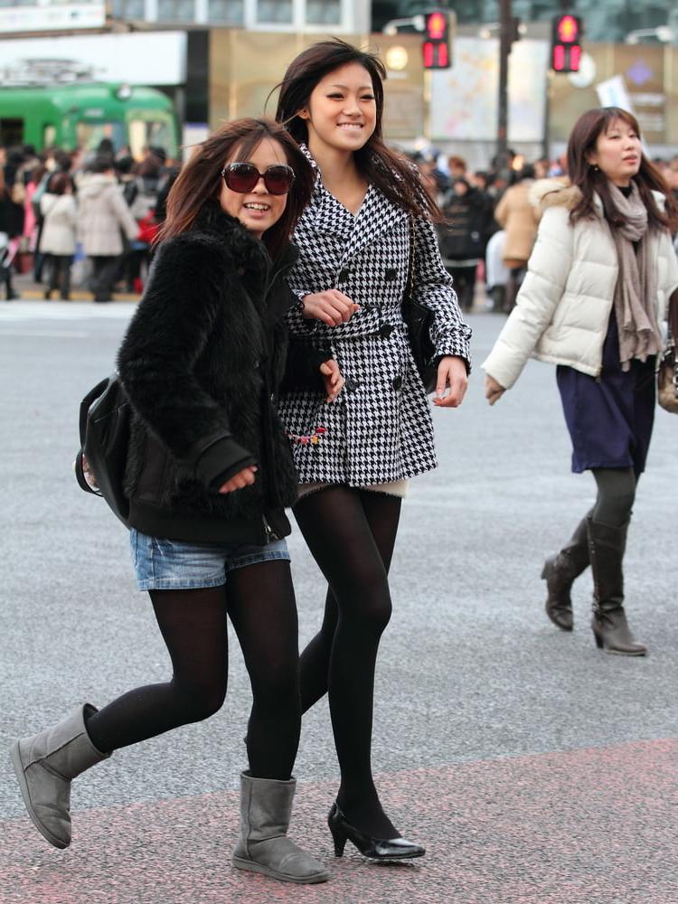 25P Street Pantyhose - Real-Life Asian Cunts in Tights
