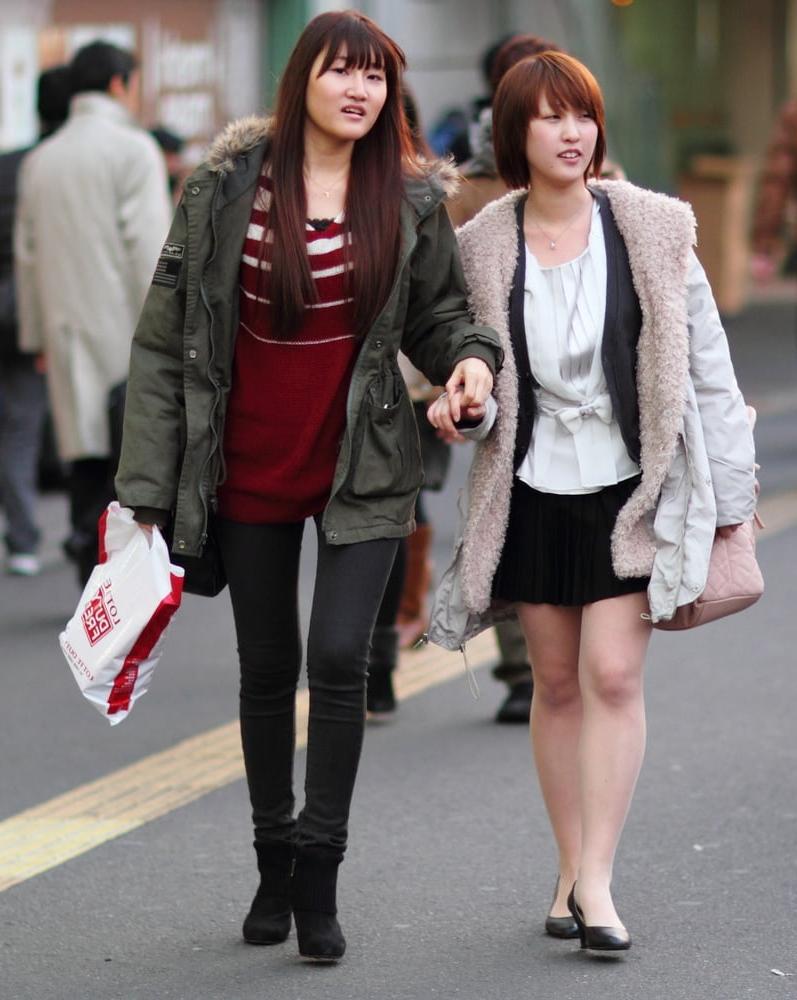 25P Street Pantyhose - Real-Life Asian Cunts in Tights