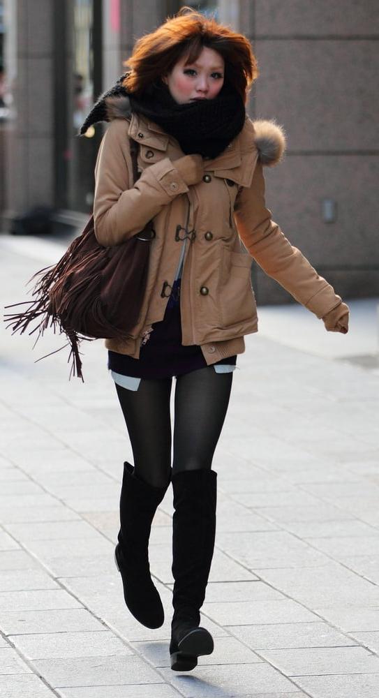 25P Street Pantyhose - Real-Life Asian Cunts in Tights