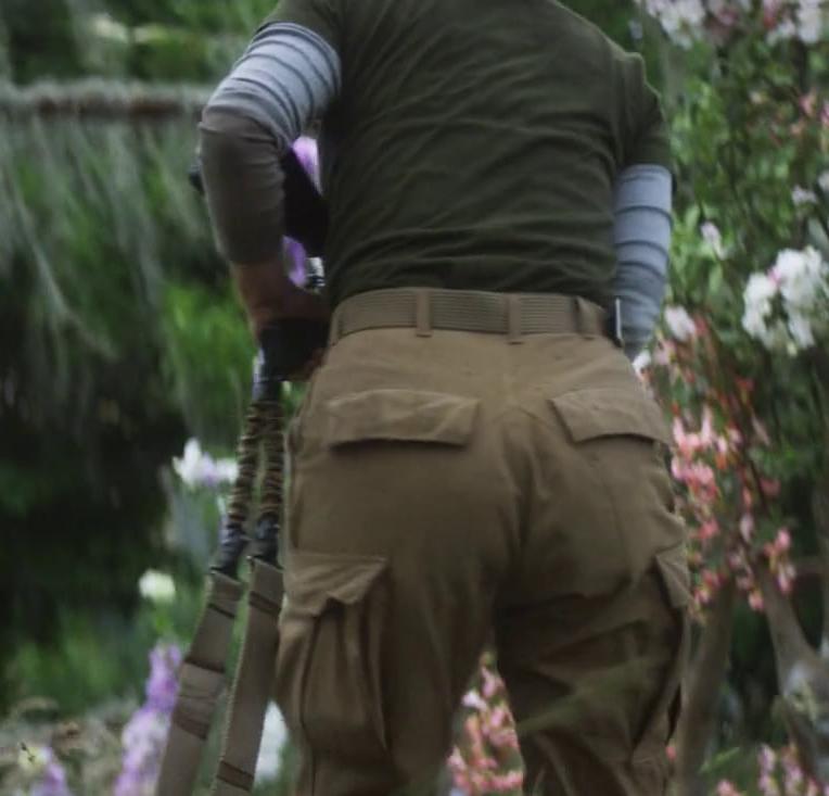 11P NATALIE PORTMAN TIGHT LITTLE ASS