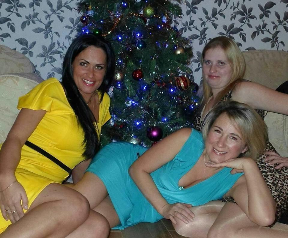 25P sexy females in tights pantyhose nylons 119