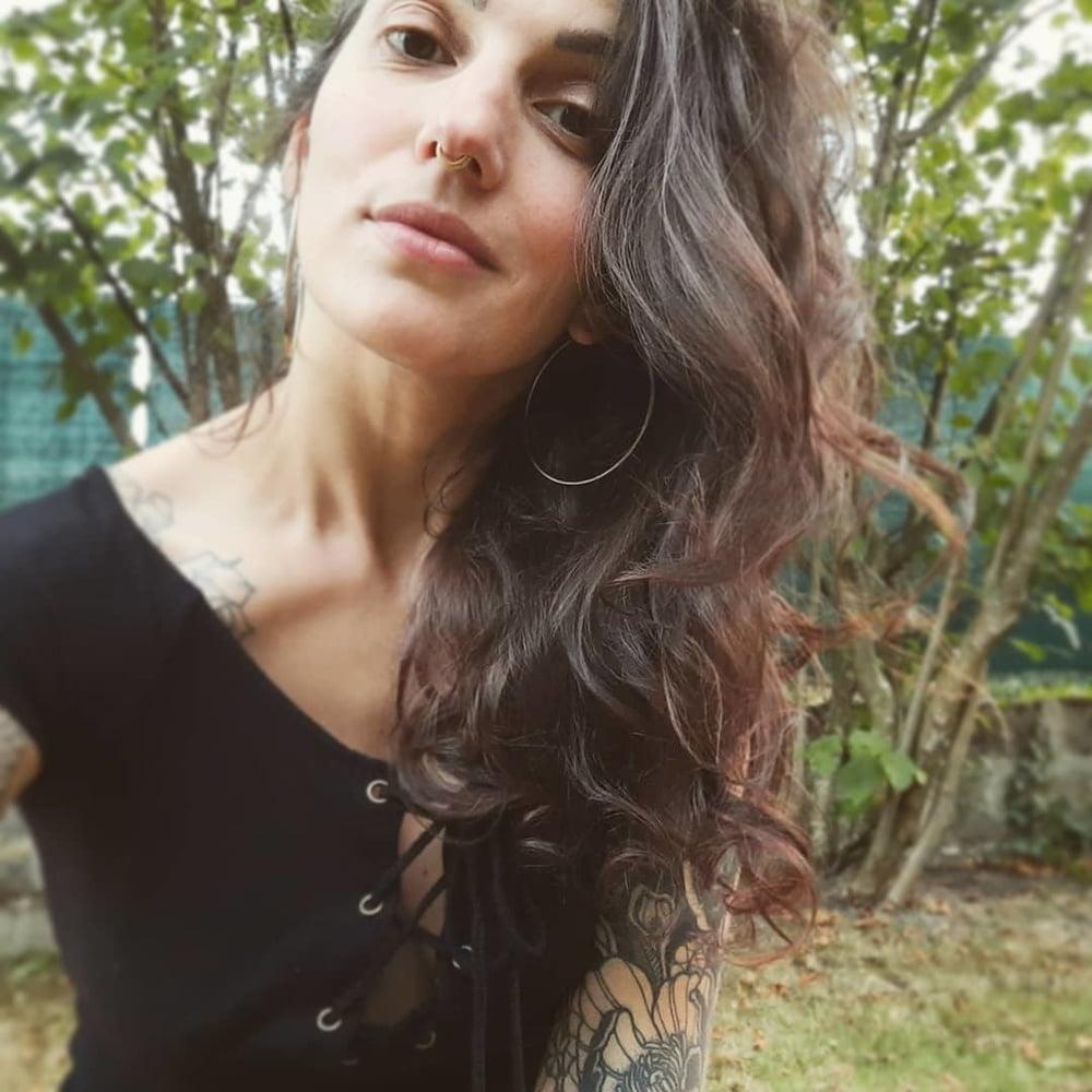 9P VANESSA FRENCH TATOU WHORE