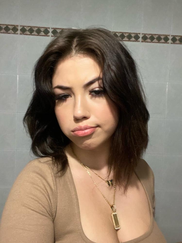 25P Anna Pepe sexy teen girl