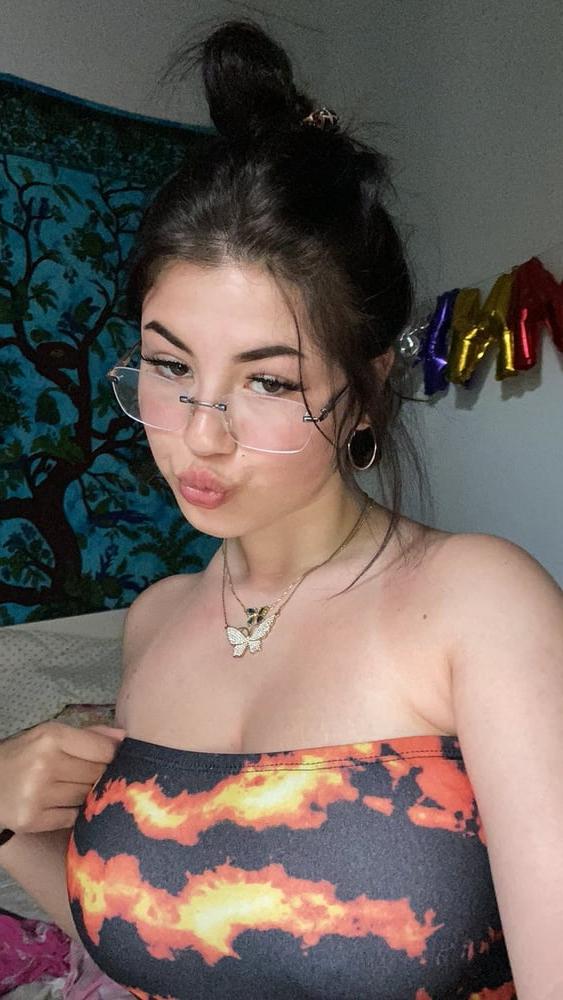 25P Anna Pepe sexy teen girl