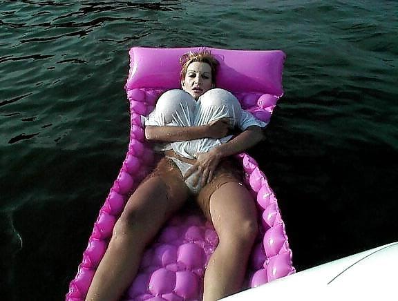 25P big breasts in swimwear 7