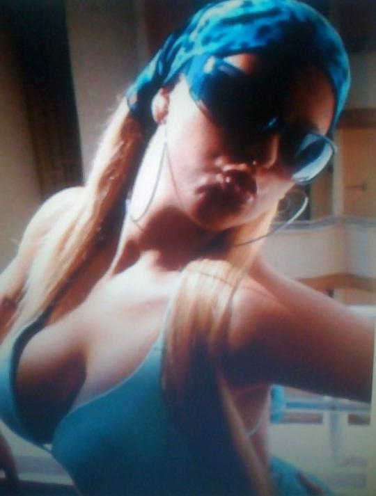 21P Bloond Serbian Slut.....