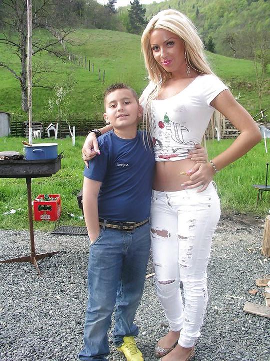 21P Bloond Serbian Slut.....