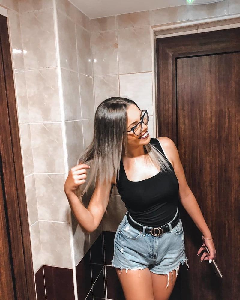 25P Serbian hot teen whore beautiful ass Jana Lazarevic