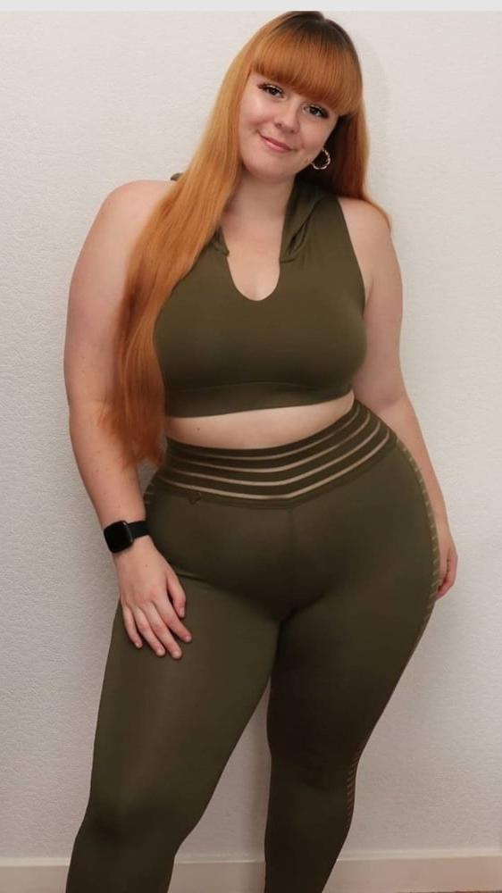 12P Thick thighs girl worship