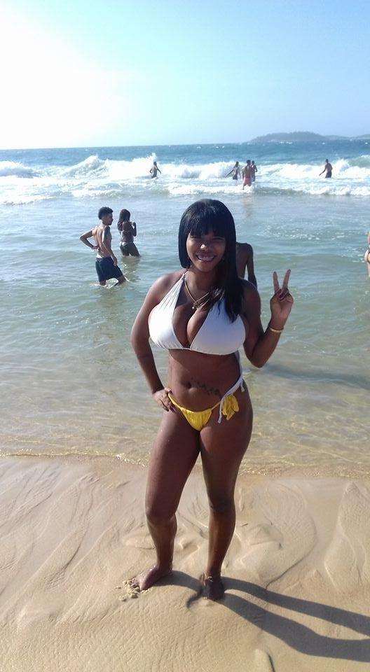 25P big breasts in swimwear 5