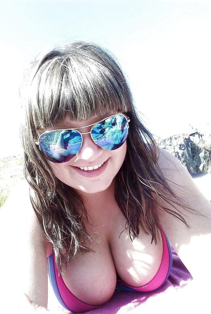 25P big breasts in swimwear 5
