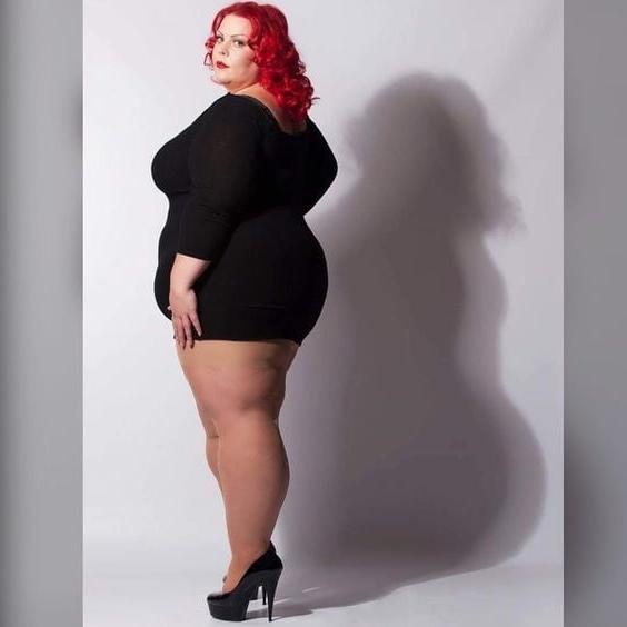 25P Busty Ladies Non Nude