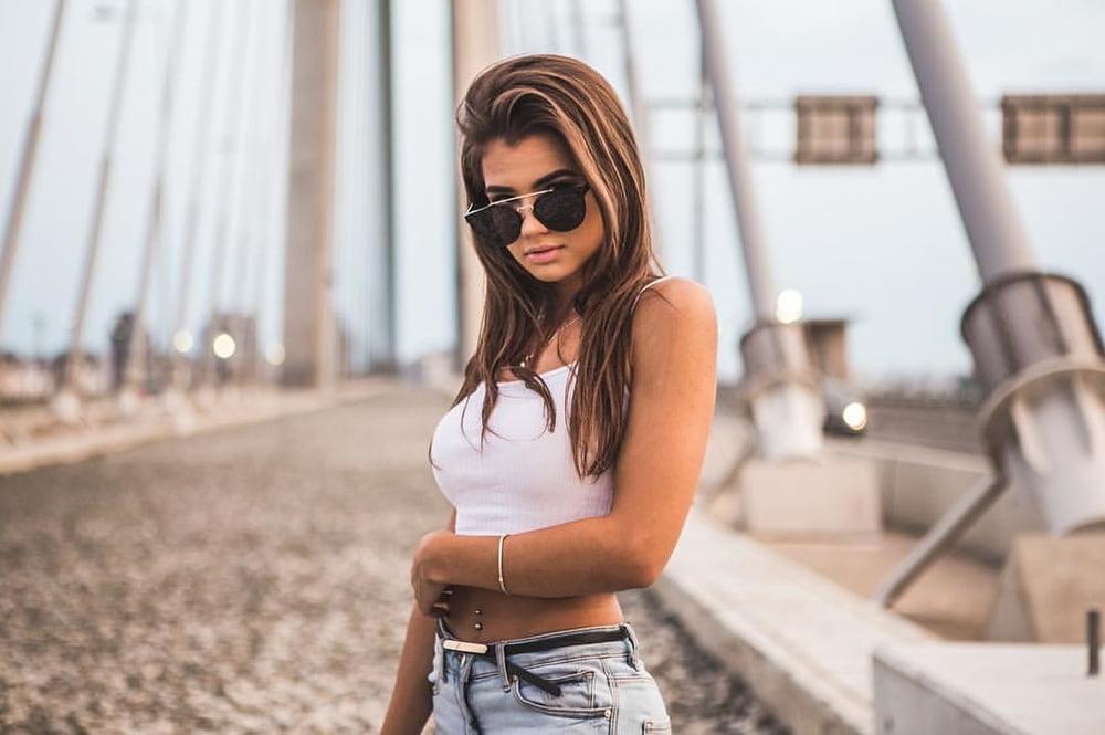 25P Serbian hot teen whore beautiful ass Ivona Stojanovic