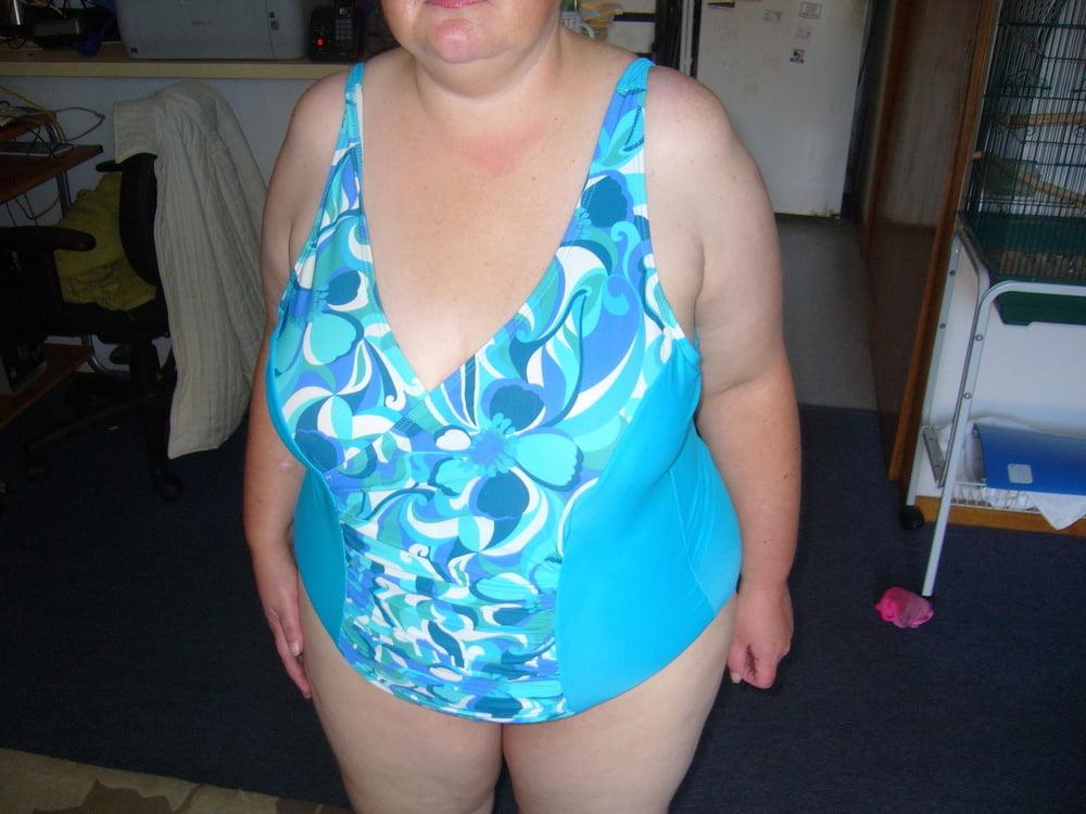 24P fatpig in  her swimwear