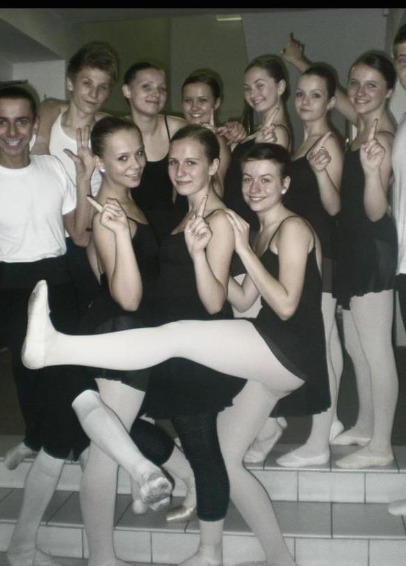 25P sexy females in tights pantyhose nylons 117