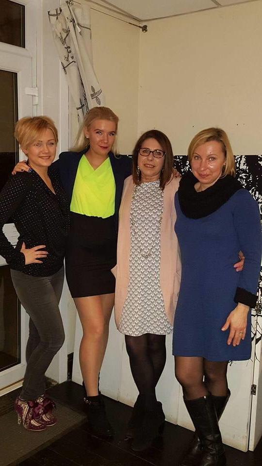 25P sexy females in tights pantyhose nylons 117