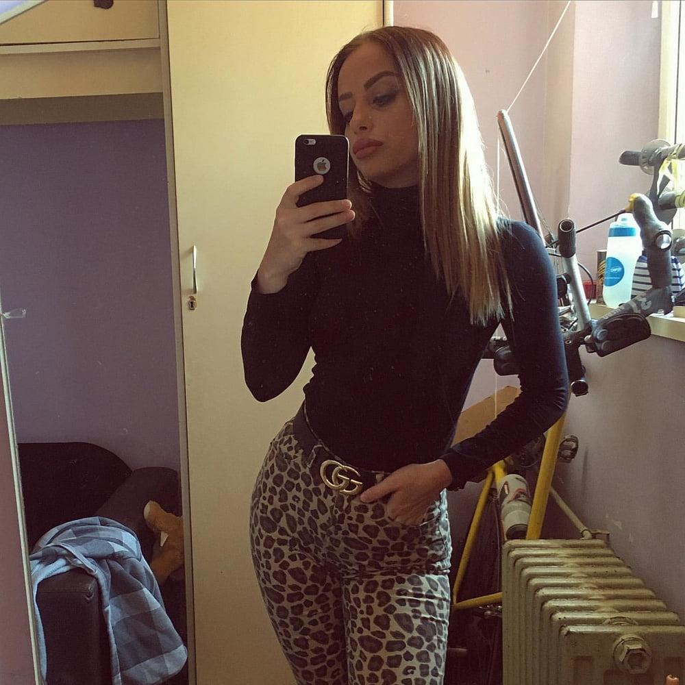 25P Serbian hot skinny blonde whore girl Ana Stojilkovic