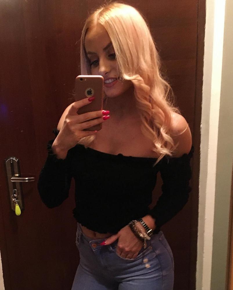 25P Serbian hot skinny blonde whore girl Ana Stojilkovic