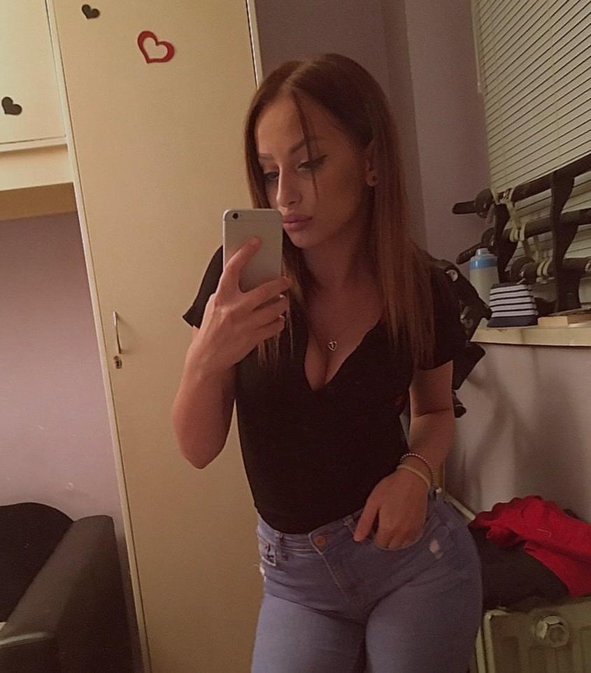 25P Serbian hot skinny blonde whore girl Ana Stojilkovic