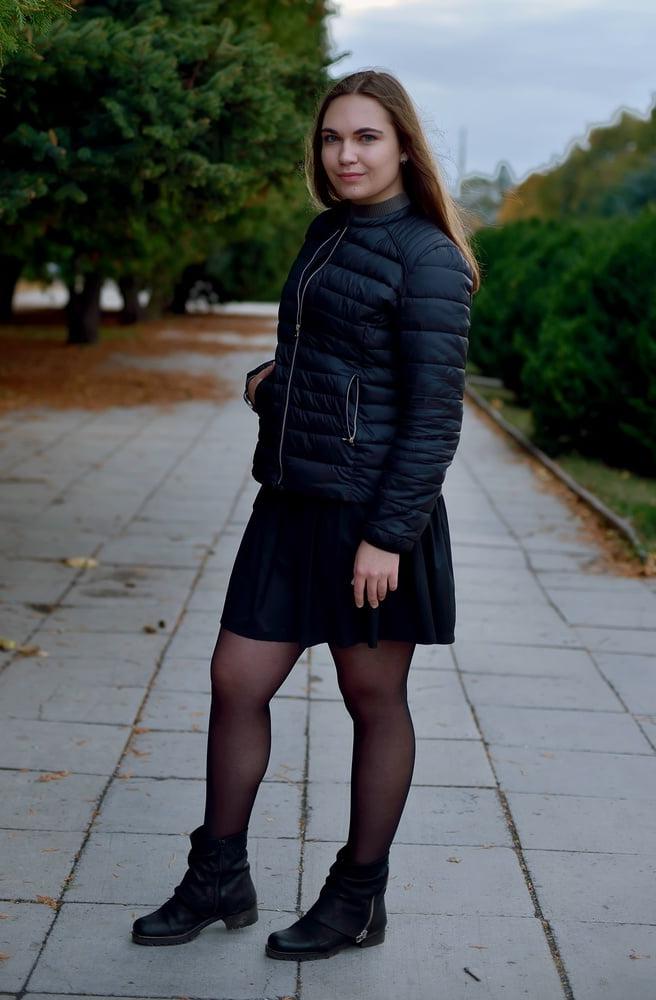 23P Russian Slags in Pantyhose - Pantyhosed Friends