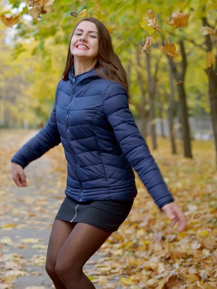 23P Russian Slags in Pantyhose - Pantyhosed Friends