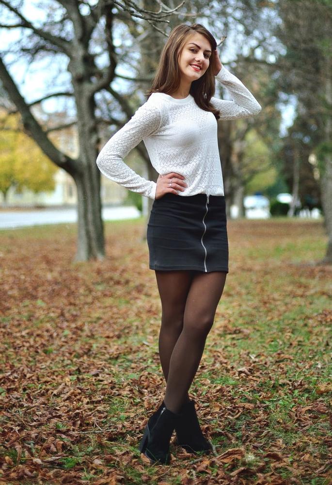 23P Russian Slags in Pantyhose - Pantyhosed Friends
