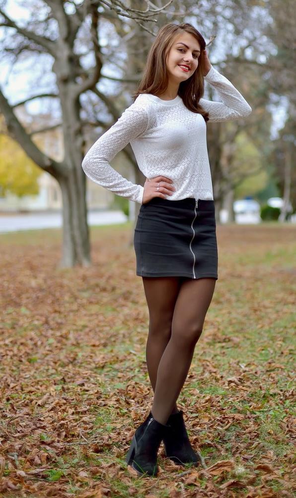 23P Russian Slags in Pantyhose - Pantyhosed Friends