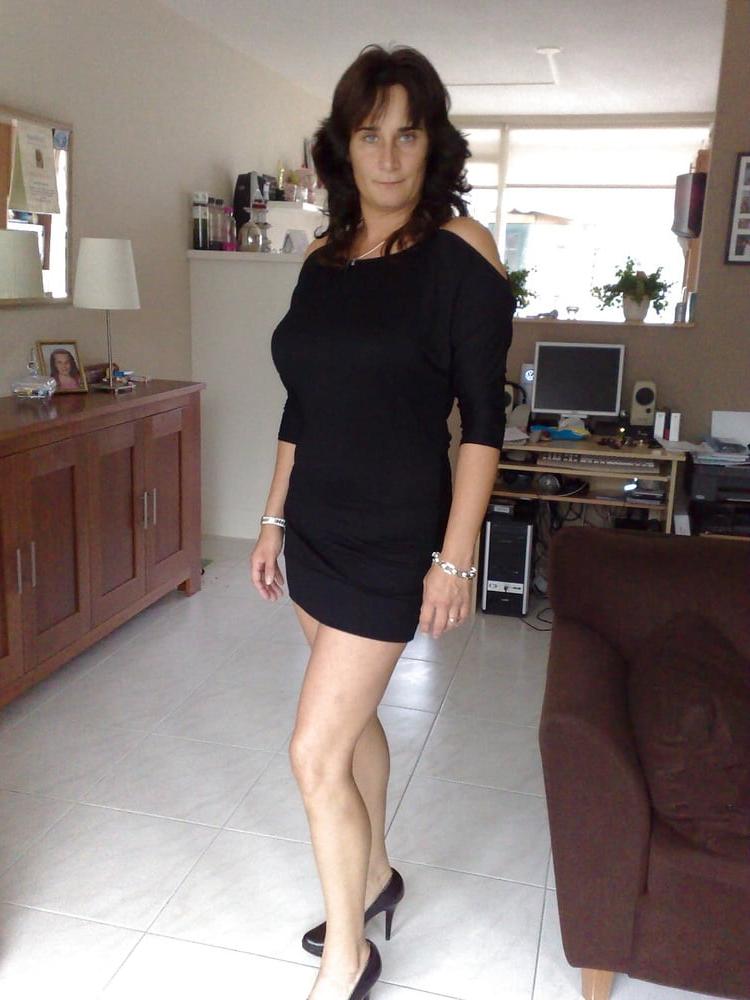 25P busty milf