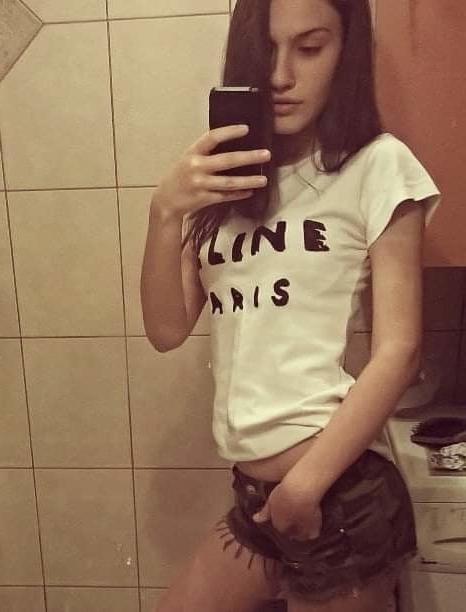 25P Serbian hot-Strajinovic mladja droljica za perverzne komenta