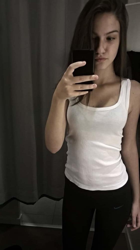 25P Serbian hot-Strajinovic mladja droljica za perverzne komenta