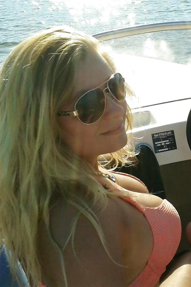 25P big breasts in swimwear 4