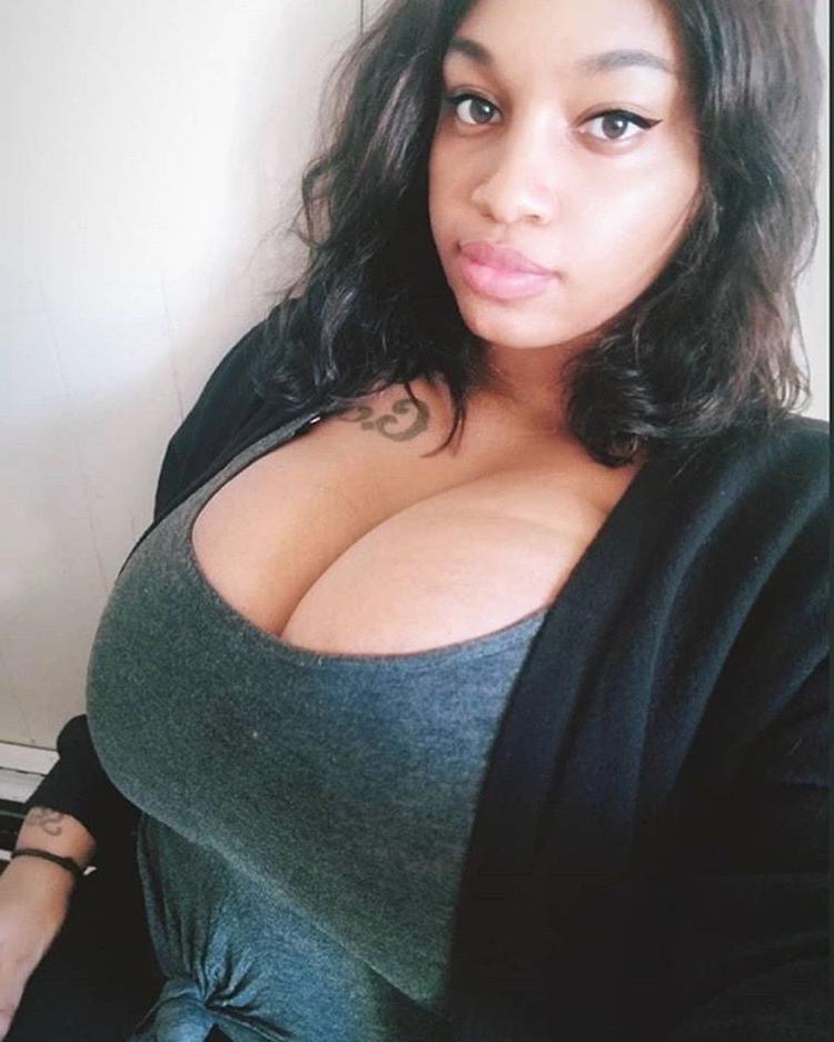 8P Busty BBW Amateur 30