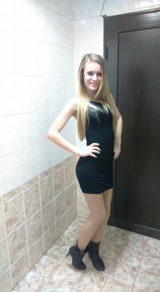 25P sexy females in tights pantyhose nylons 116