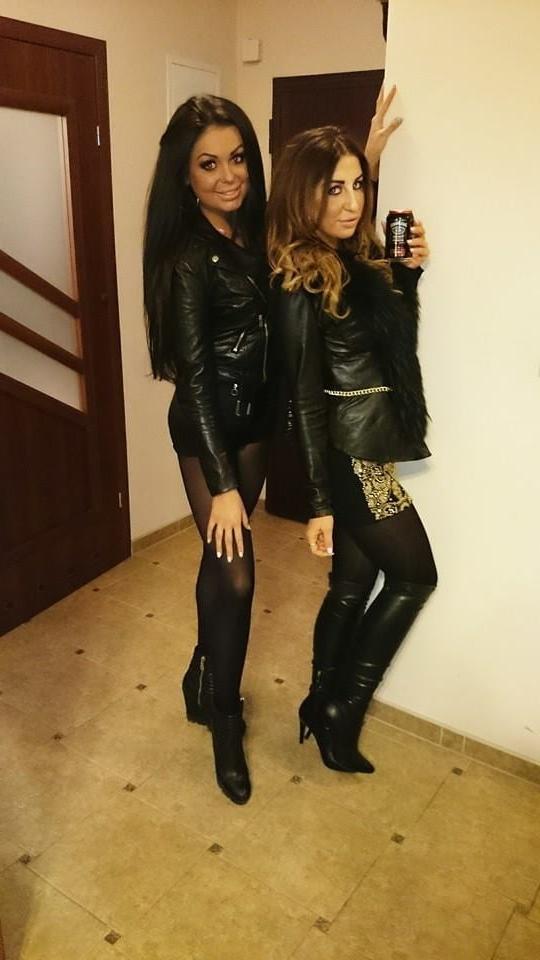 25P sexy females in tights pantyhose nylons 116