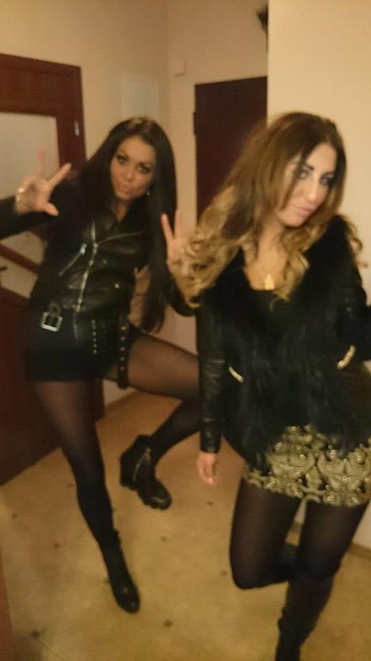25P sexy females in tights pantyhose nylons 116