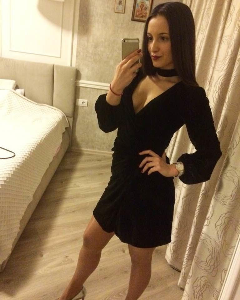 25P sexy females in tights pantyhose nylons 115