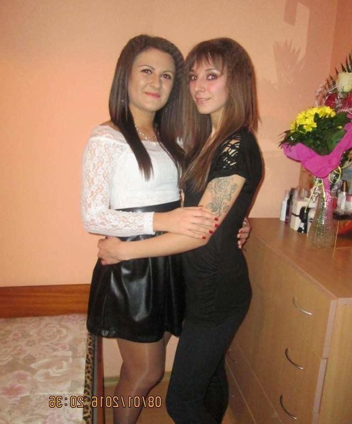 25P sexy females in tights pantyhose nylons 115