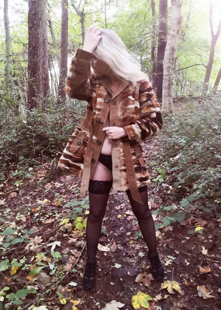 14P Sexy women outdoor