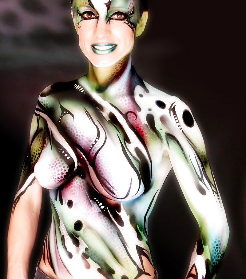 25P Body Painting