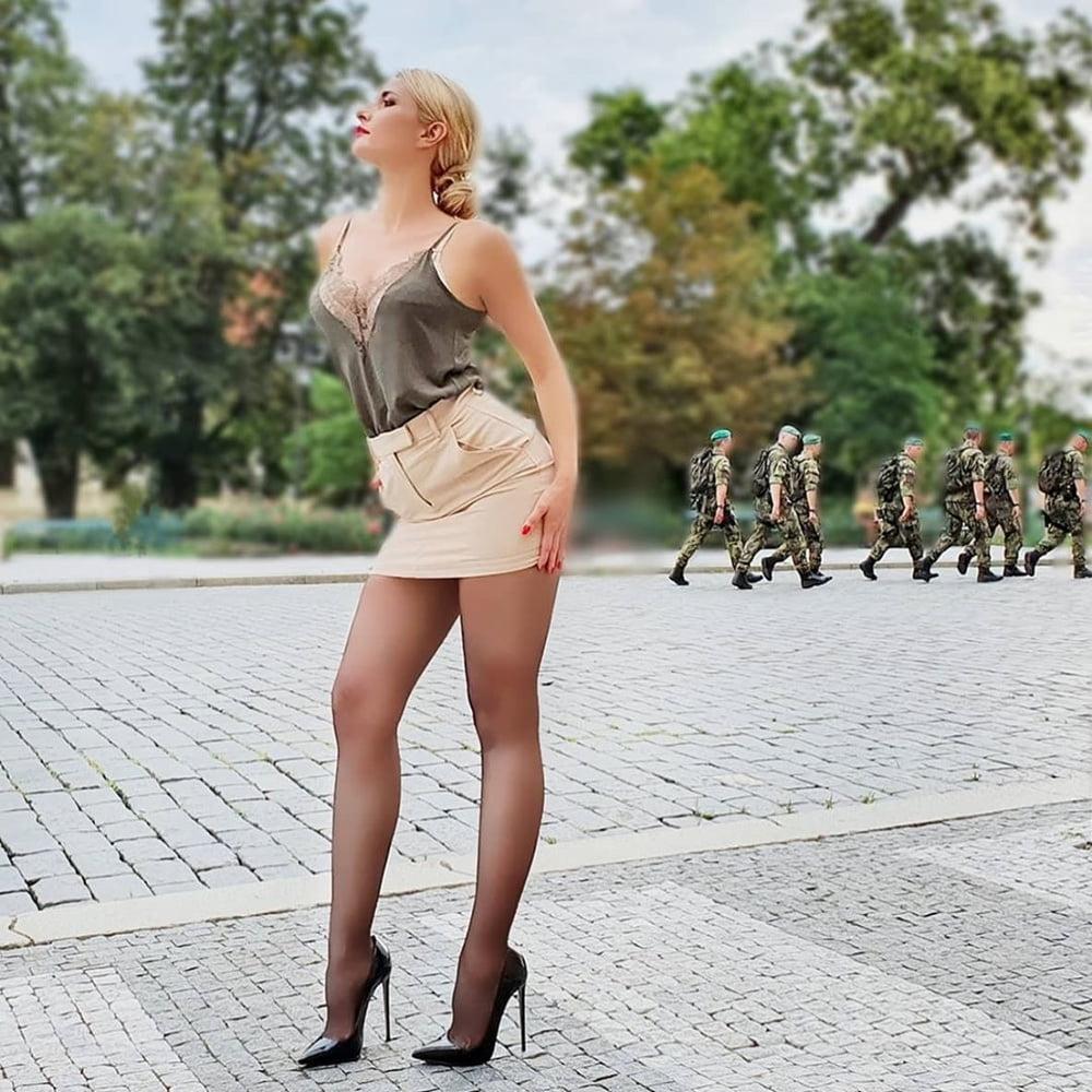 25P #1 Black Heels &amp; Incredibly Sexy Legs