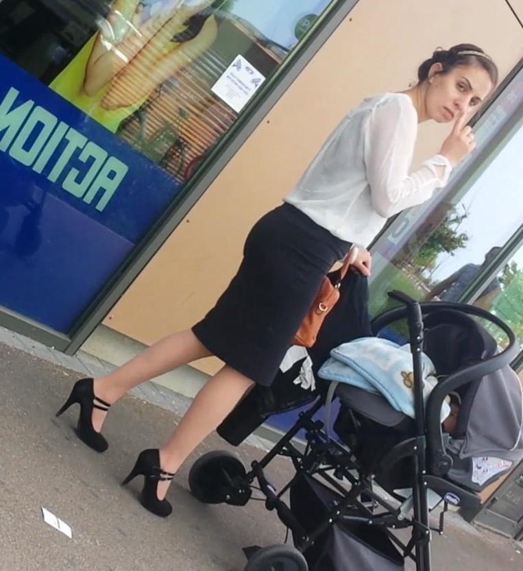 25P hot mom with high heels tight dress vpl busted me